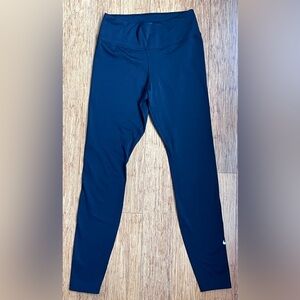 Nike dri-fit Womens Black Leggings size small. 1595